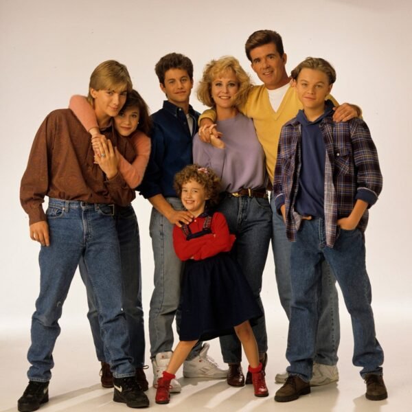 Growing Pains Season 1-7 [DVD][22 Discs] (Comedy/Drama, All-Region DVD Compatible)